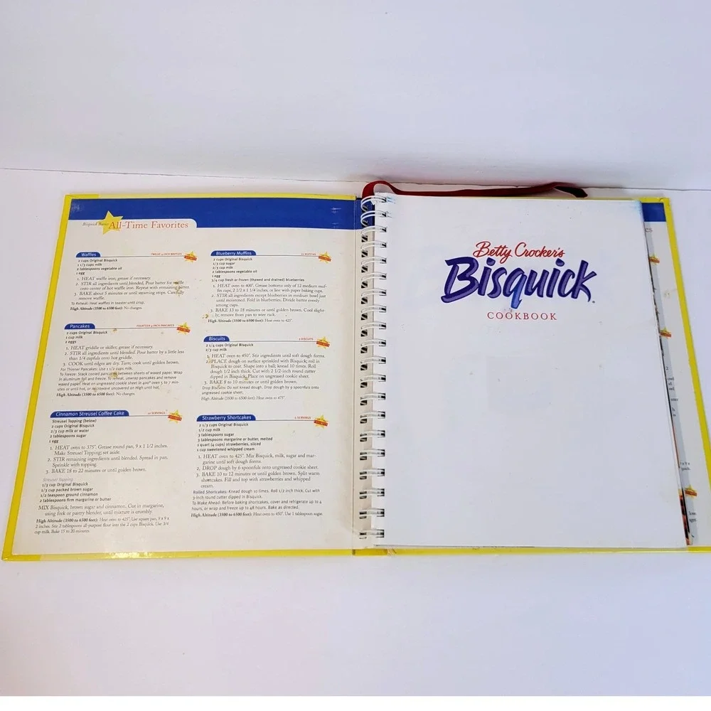 Betty Crocker Bisquick Cookbook Hardback Spiral Bound Recipes Book 2000's Era